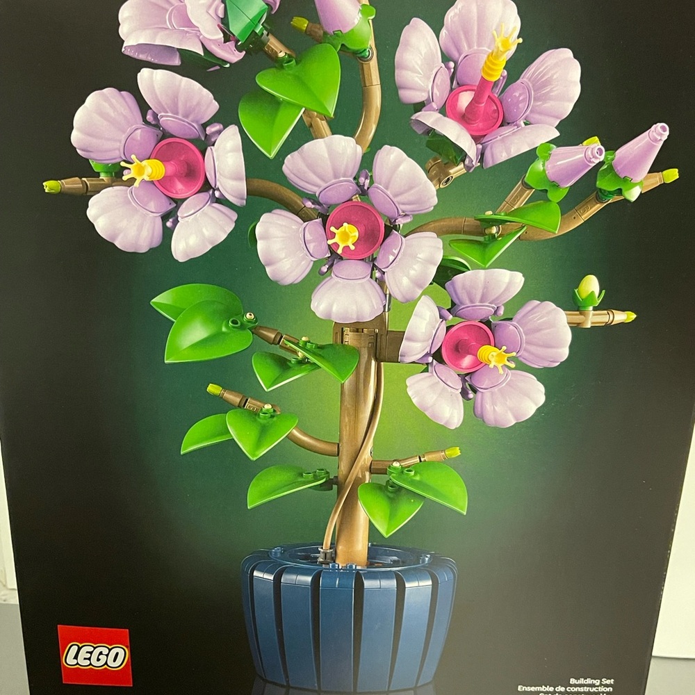 LEGO Botanical Collection Flower Bouquet (10372) 660Pcs 18+ NIB - Sealed